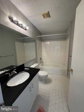27 MENDREY CT, Trenton, NJ 08648