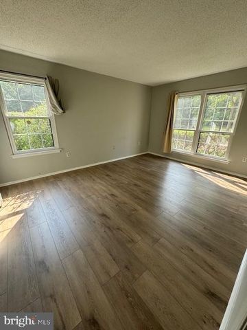 27 MENDREY CT, Trenton, NJ 08648