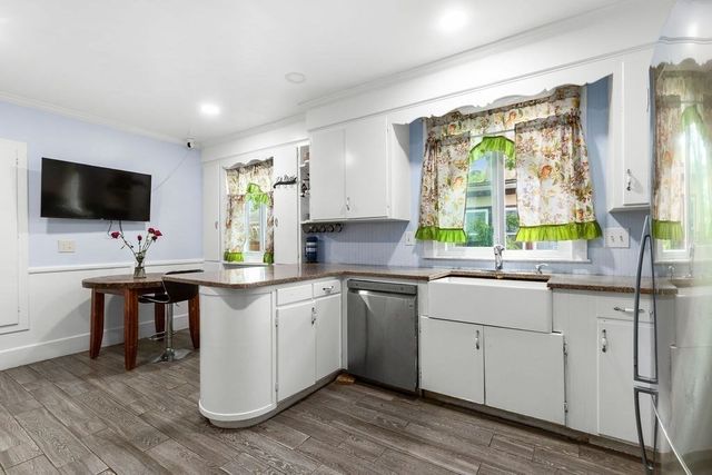 26 W Elm Ter, Brockton, MA 02301
