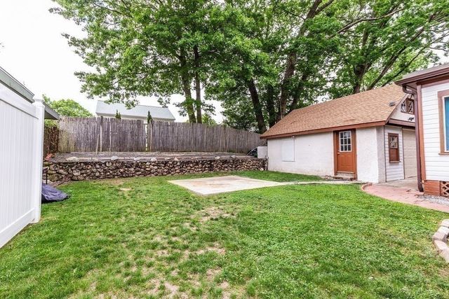 26 W Elm Ter, Brockton, MA 02301