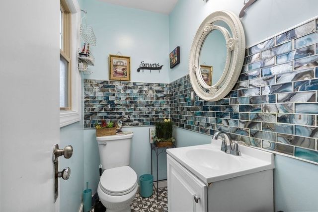 26 W Elm Ter, Brockton, MA 02301