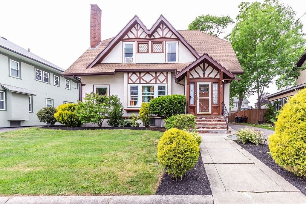 26 W Elm Ter, Brockton, MA 02301