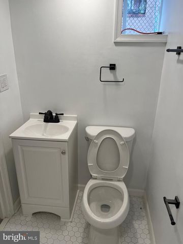 79 ELMIRA ST SW, Washington, DC 20032