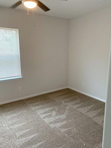 9026 Everglade B, Houston, TX 77078