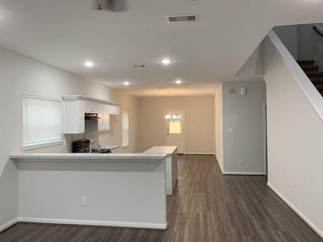 9026 Everglade B, Houston, TX 77078
