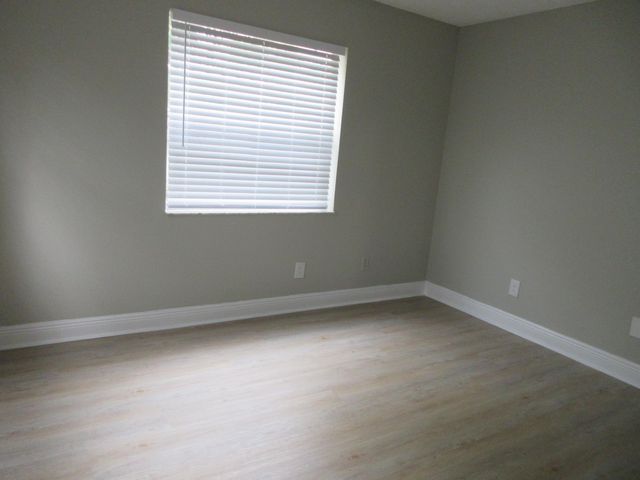 4065 NW 114th Avenue, Coral Springs, FL 33065