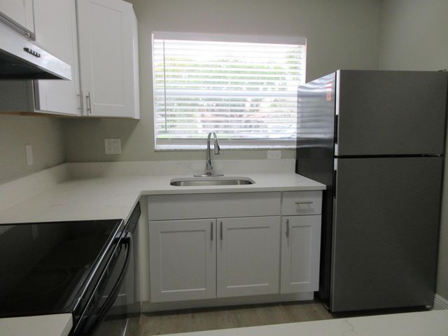 4065 NW 114th Avenue, Coral Springs, FL 33065