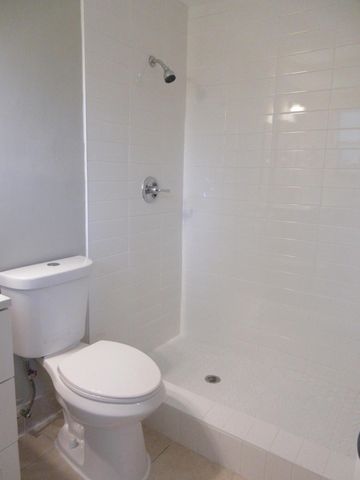 4065 NW 114th Avenue, Coral Springs, FL 33065