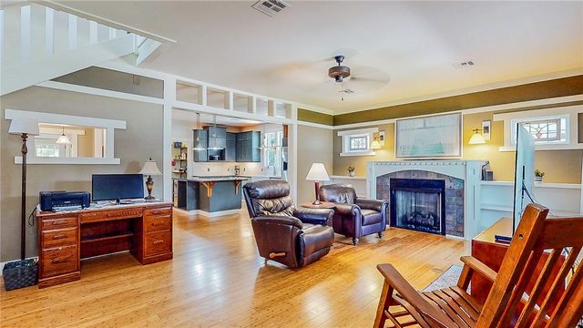 214 Lake Francis Drive, Siloam Springs, AR 72761