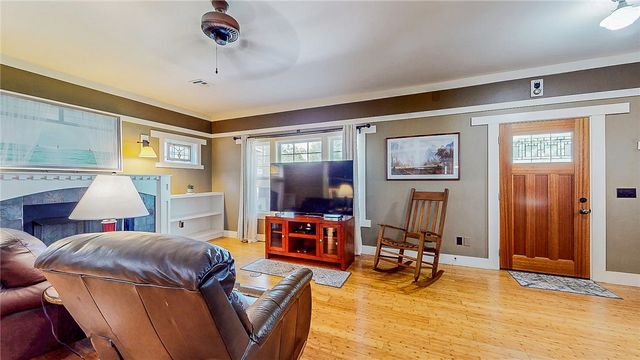 214 Lake Francis Drive, Siloam Springs, AR 72761