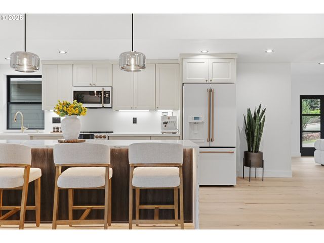 10000 Sw 25TH Ave, Portland, OR 97219