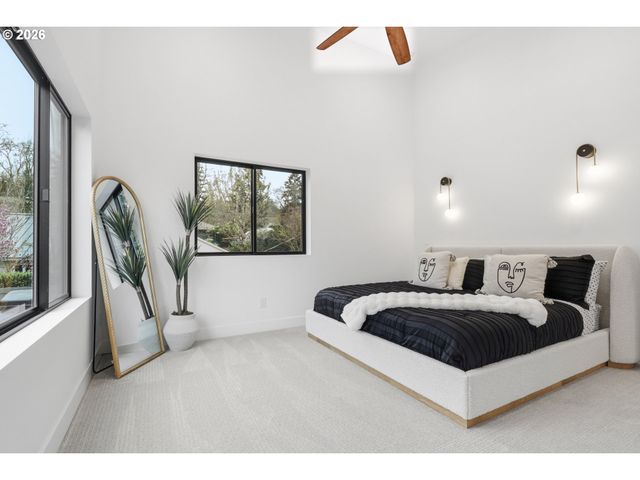 10000 Sw 25TH Ave, Portland, OR 97219