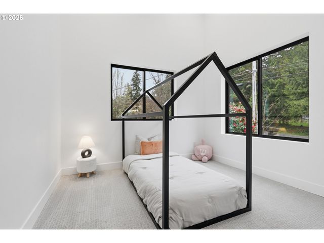 10000 Sw 25TH Ave, Portland, OR 97219