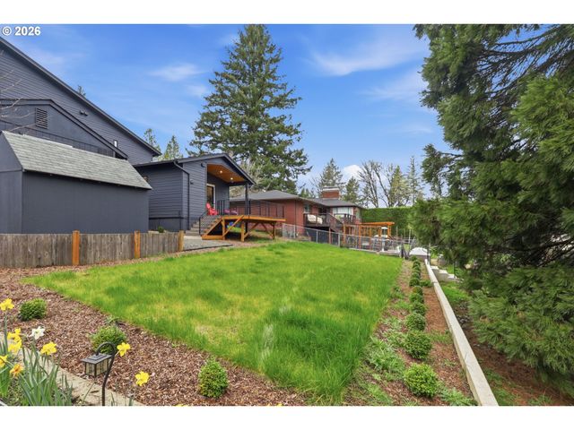 10000 Sw 25TH Ave, Portland, OR 97219