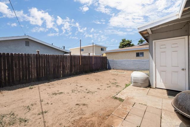 830 834 11th St, Imperial Beach, CA 91932