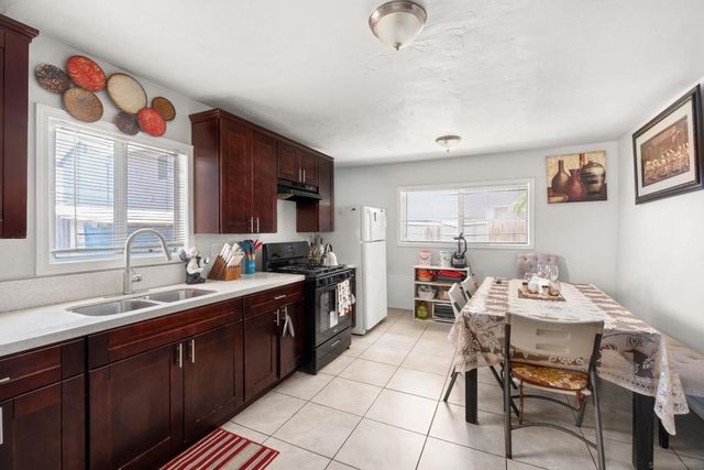 830 834 11th St, Imperial Beach, CA 91932