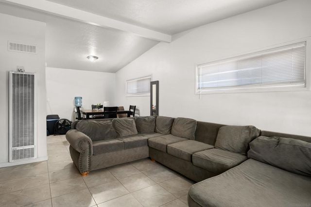 830 834 11th St, Imperial Beach, CA 91932