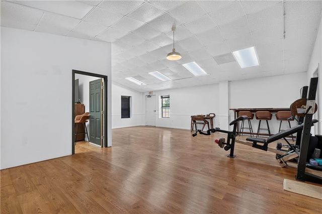 609 E 92nd Terrace, Kansas City, MO 64131