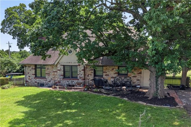 609 E 92nd Terrace, Kansas City, MO 64131