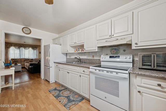 4 Minnesota Avenue, Whiting, NJ 08759