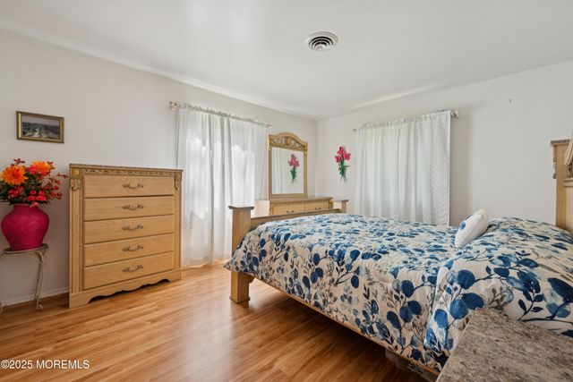 4 Minnesota Avenue, Whiting, NJ 08759