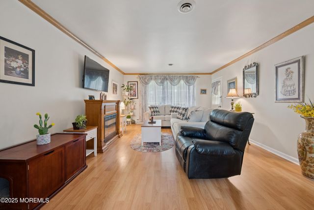 4 Minnesota Avenue, Whiting, NJ 08759