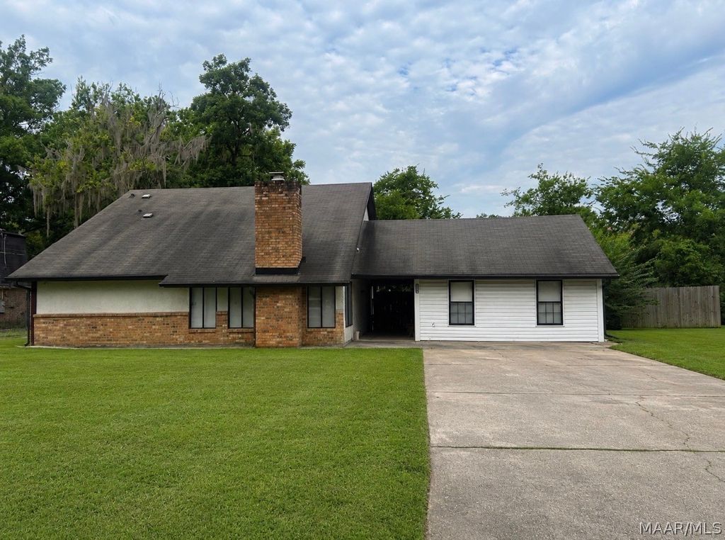 2916 Halifax Court, Montgomery, AL 36116