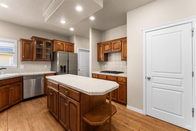 1428 S Island Glenn Way, Eagle, ID 83616