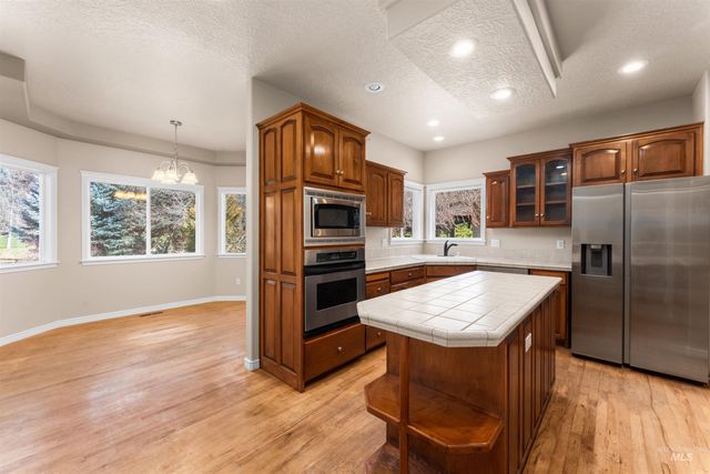 1428 S Island Glenn Way, Eagle, ID 83616