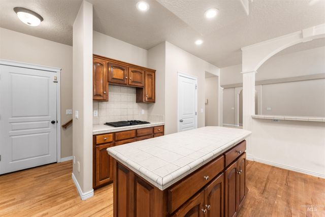 1428 S Island Glenn Way, Eagle, ID 83616