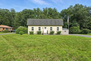 17 Revere Circle, Greenfield, MA 01301