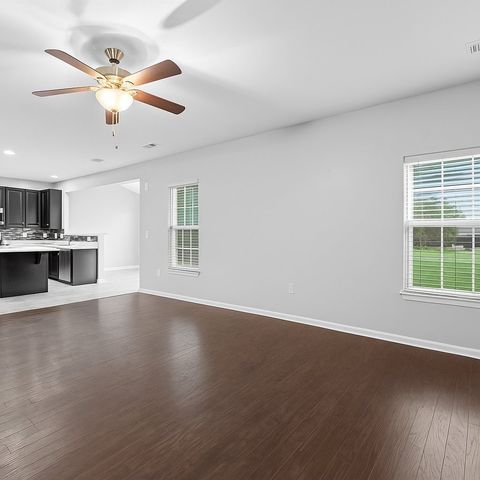 2207 Ambergate Dr, Murfreesboro, TN 37127