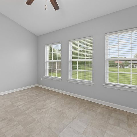 2207 Ambergate Dr, Murfreesboro, TN 37127