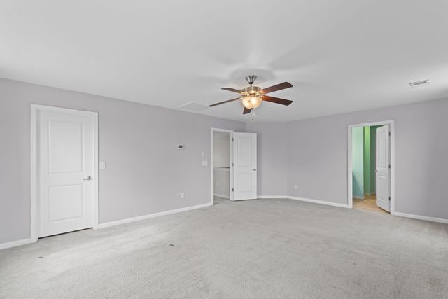 2207 Ambergate Dr, Murfreesboro, TN 37127