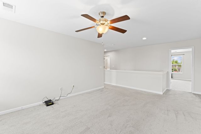 2207 Ambergate Dr, Murfreesboro, TN 37127