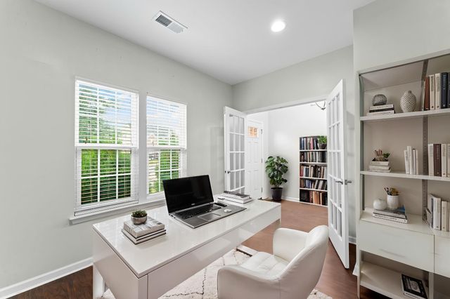 2207 Ambergate Dr, Murfreesboro, TN 37127