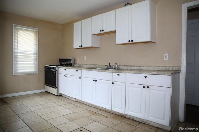 20259 Bradford Street, Detroit, MI 48205