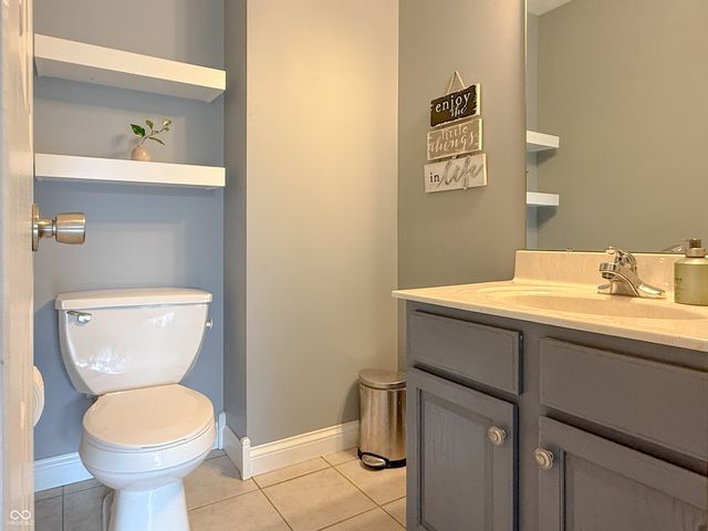 2137 Shiloh Drive, Columbus, IN 47203