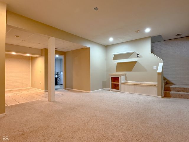 2137 Shiloh Drive, Columbus, IN 47203