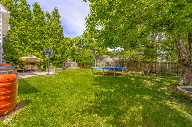 2137 Shiloh Drive, Columbus, IN 47203