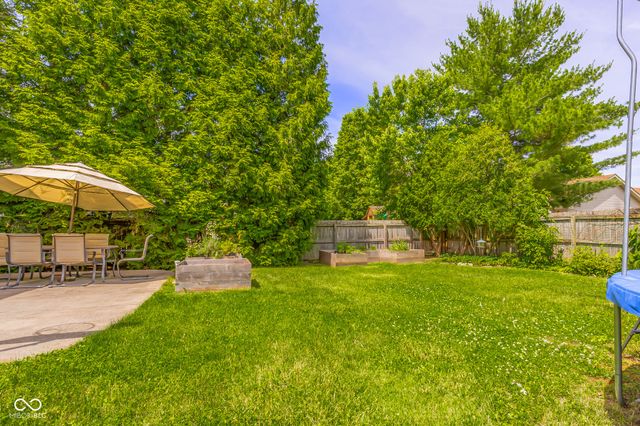 2137 Shiloh Drive, Columbus, IN 47203