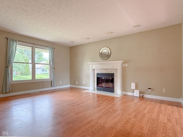 2137 Shiloh Drive, Columbus, IN 47203