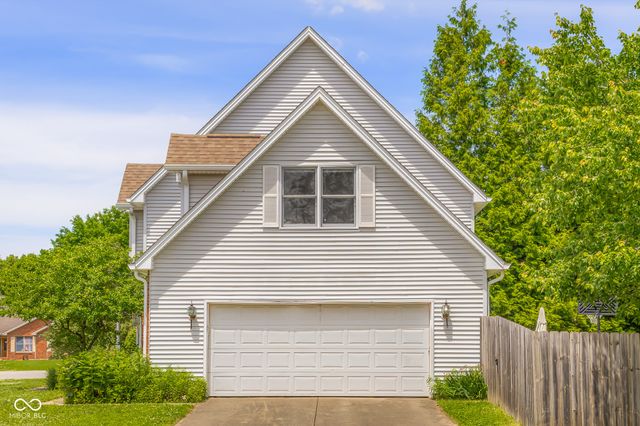 2137 Shiloh Drive, Columbus, IN 47203