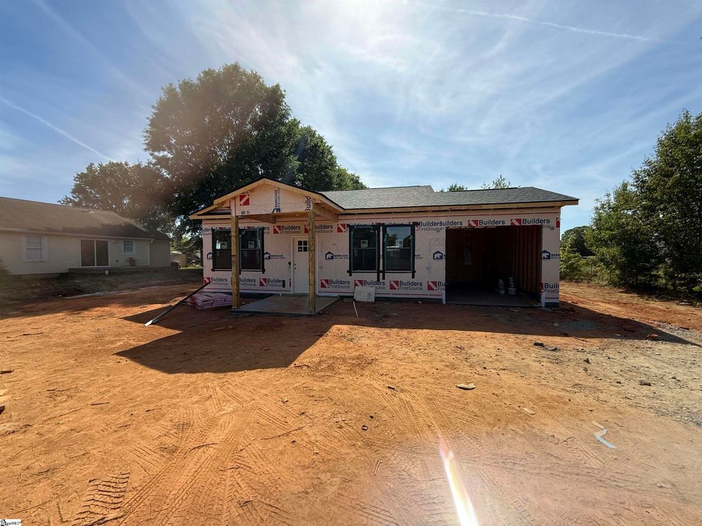 740 Mayo Road, Cowpens, SC 29330