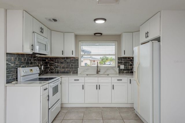 10521 OAK HILL DRIVE, Port Richey, FL 34668