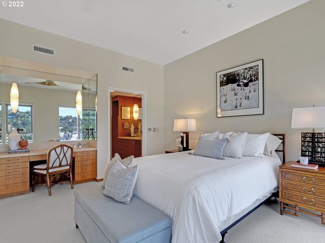 1221 Sw 10TH Ave 1804, Portland, OR 97205