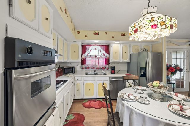 1202 Sycamore Valley Rd, Ashland City, TN 37015