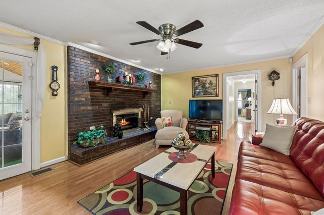 1202 Sycamore Valley Rd, Ashland City, TN 37015