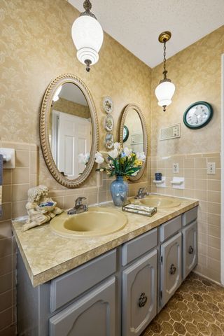 1202 Sycamore Valley Rd, Ashland City, TN 37015