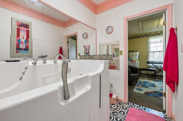 1202 Sycamore Valley Rd, Ashland City, TN 37015